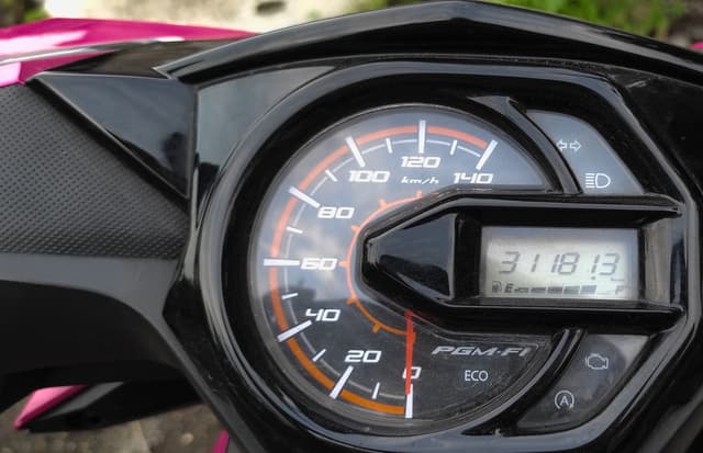 Why Does My Speedometer Read Higher? 5 Honest Reasons Explained