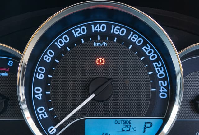 Full Screen Speedometer Mode: Turn Your Phone Into a HUD (I Tried It on Every Car I Own)